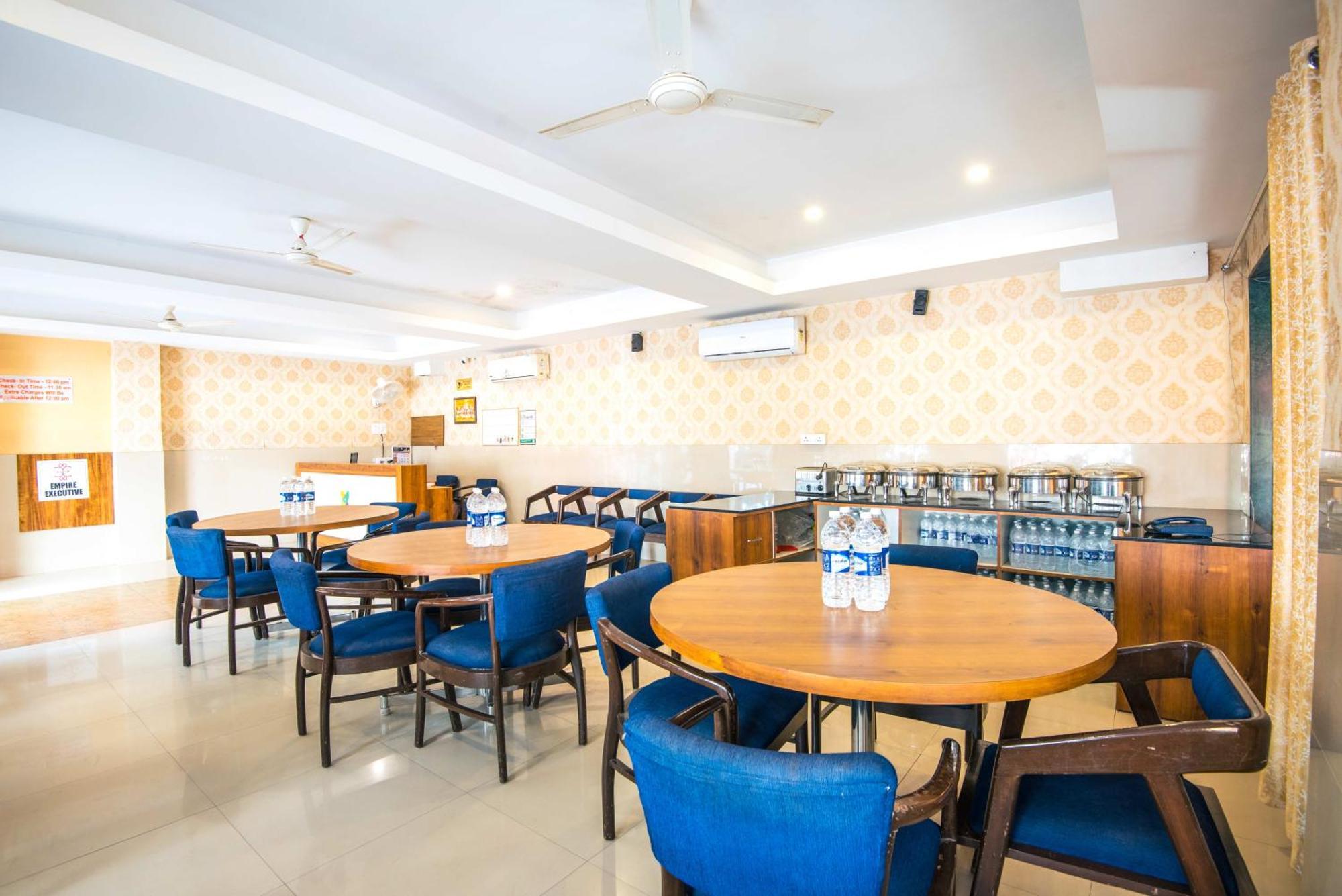 Hotel Treebo Empire Executive Premium, Hinjewadi à Hinjawadi Extérieur photo